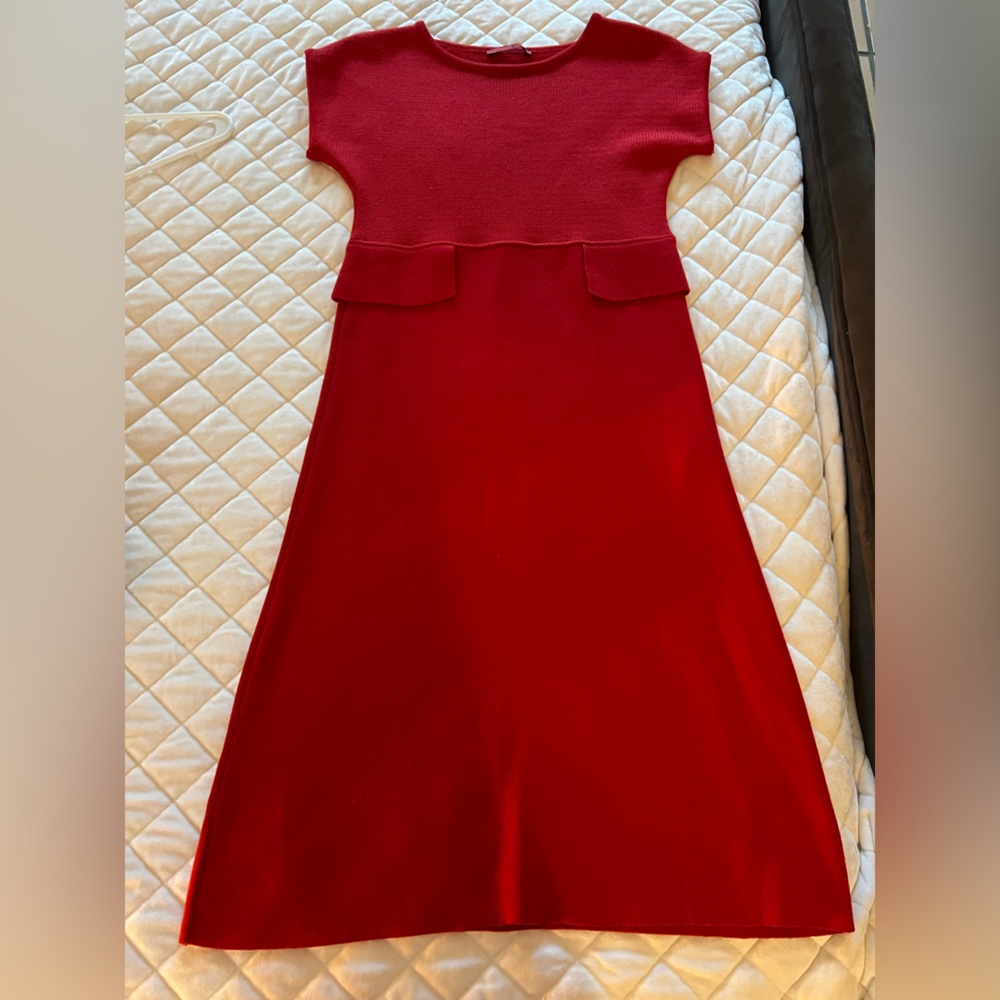 Carolina Herrera adult’s red dress XS (fits also size S). 100% Wool. Like new!